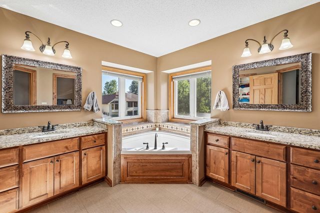 3244 140th Avenue NW, Andover, MN 55304