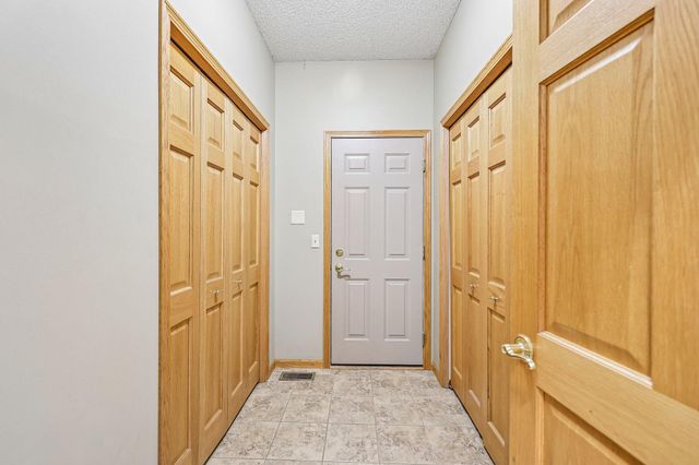 3244 140th Avenue NW, Andover, MN 55304