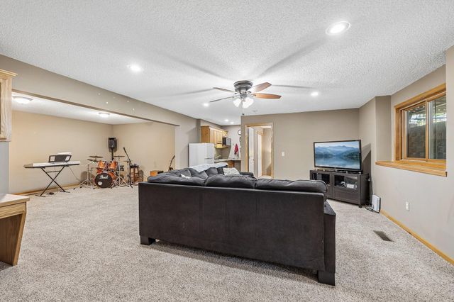 3244 140th Avenue NW, Andover, MN 55304