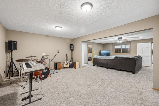 3244 140th Avenue NW, Andover, MN 55304