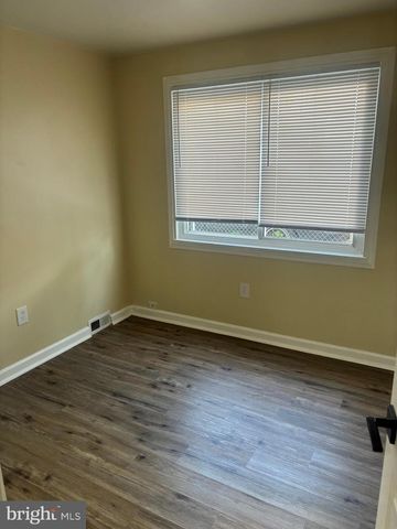 7721 BENDER RD, Landover, MD 20785