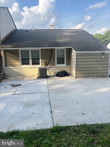 7721 BENDER RD, Landover, MD 20785