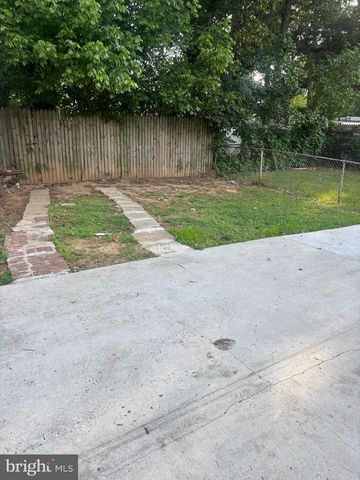 7721 BENDER RD, Landover, MD 20785