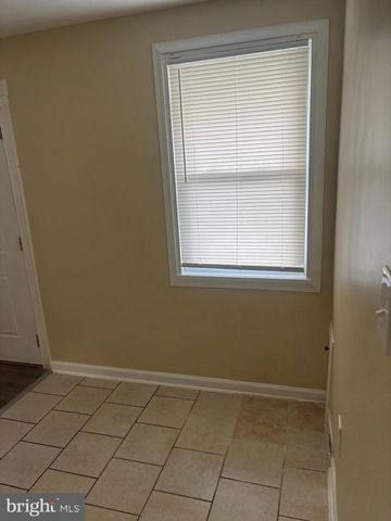 7721 BENDER RD, Landover, MD 20785