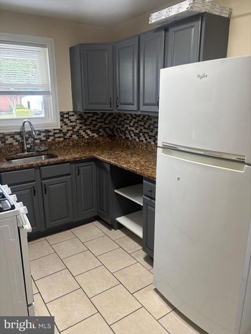 7721 BENDER RD, Landover, MD 20785
