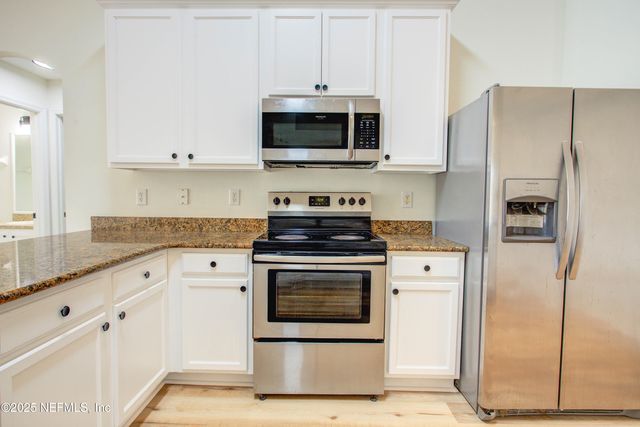 10128 LANCASHIRE Drive, Jacksonville, FL 32219