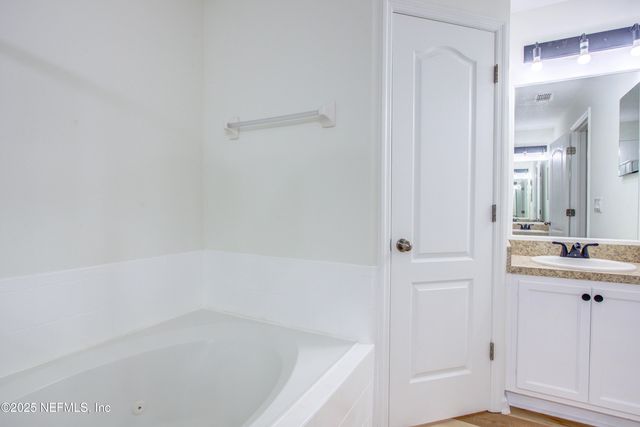 10128 LANCASHIRE Drive, Jacksonville, FL 32219