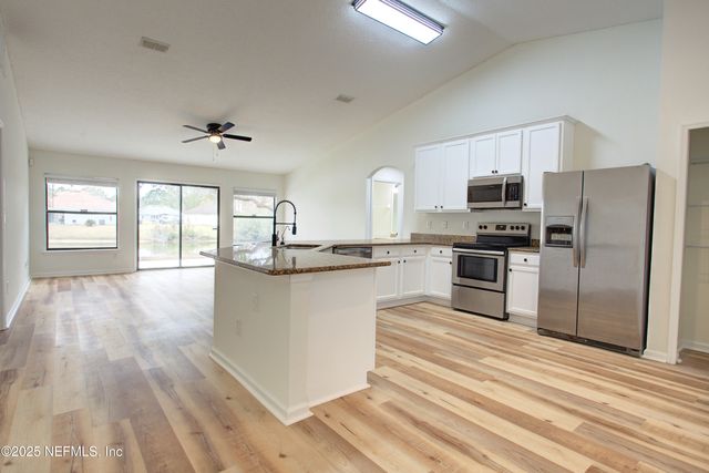 10128 LANCASHIRE Drive, Jacksonville, FL 32219