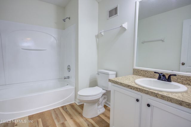 10128 LANCASHIRE Drive, Jacksonville, FL 32219