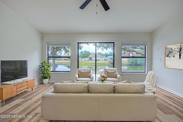 10128 LANCASHIRE Drive, Jacksonville, FL 32219