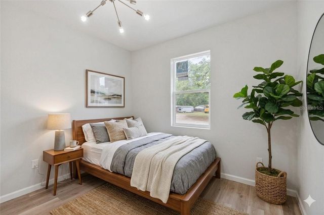 809 E 131ST AVE, Tampa, FL 33612