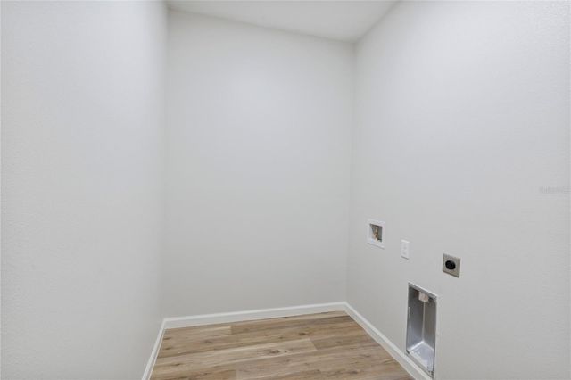 809 E 131ST AVE, Tampa, FL 33612