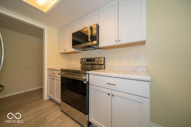 315 Elmead Court 1016, Greenwood, IN 46142