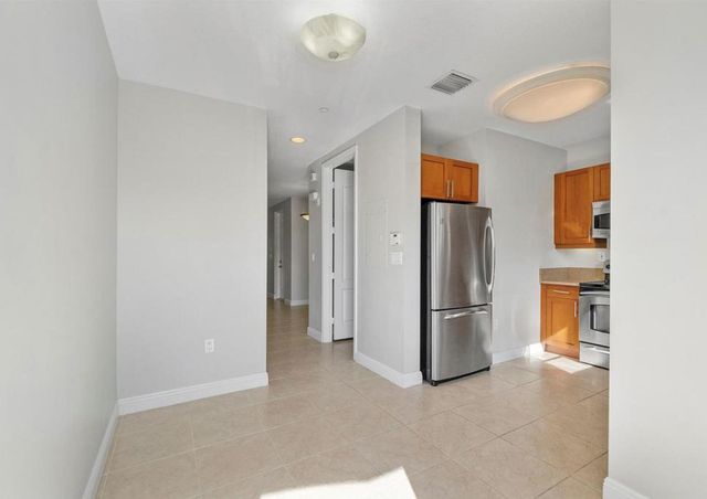 400 SW 14TH Avenue, Fort Lauderdale, FL 33312