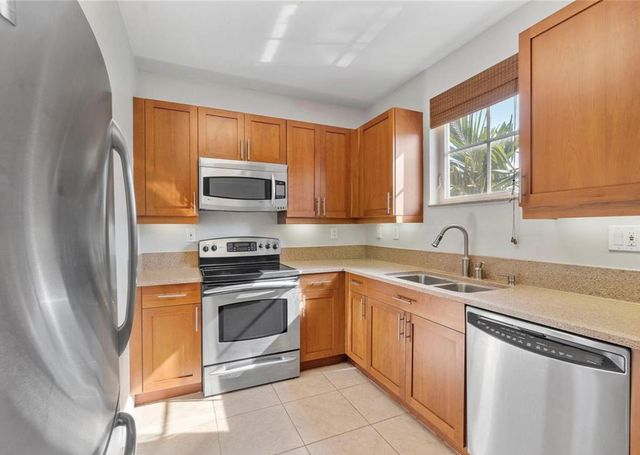 400 SW 14TH Avenue, Fort Lauderdale, FL 33312