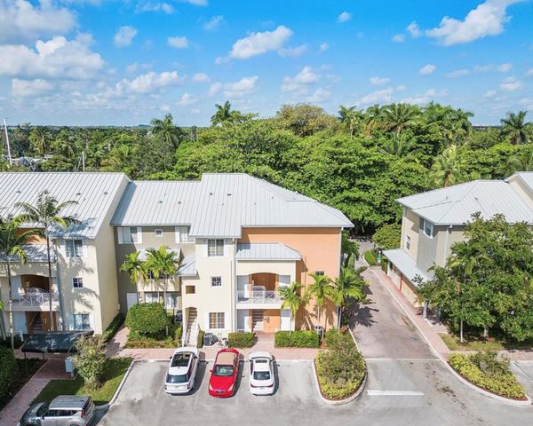 400 SW 14TH Avenue, Fort Lauderdale, FL 33312