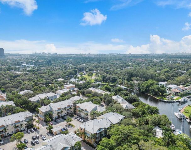 400 SW 14TH Avenue, Fort Lauderdale, FL 33312