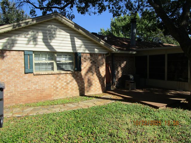 7100 Canterbury Drive, Waco, TX 76712