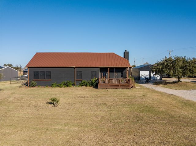 128 Mccrae Lane, Boyd, TX 76023