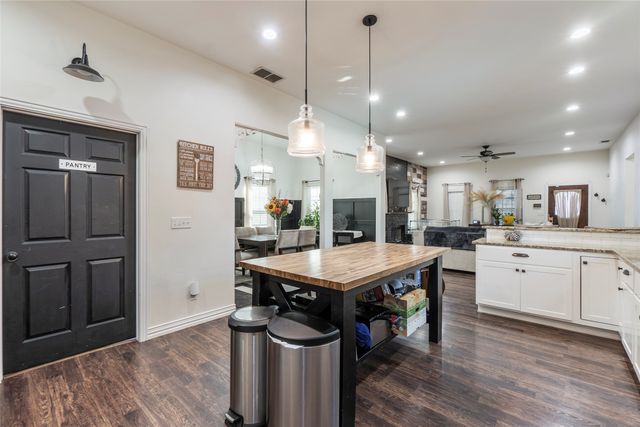 128 Mccrae Lane, Boyd, TX 76023