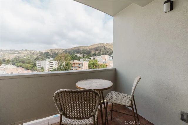 7250 Franklin 1008, Los Angeles, CA 90046