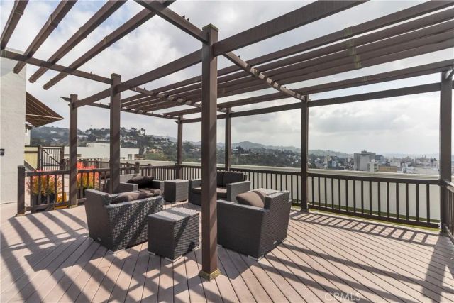 7250 Franklin 1008, Los Angeles, CA 90046