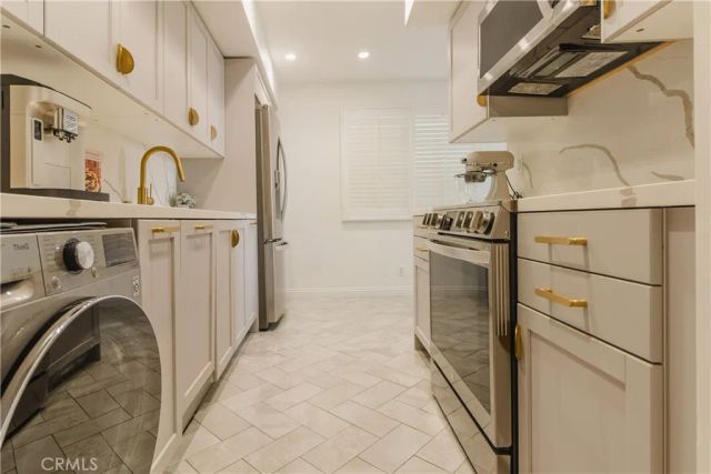 7250 Franklin 1008, Los Angeles, CA 90046
