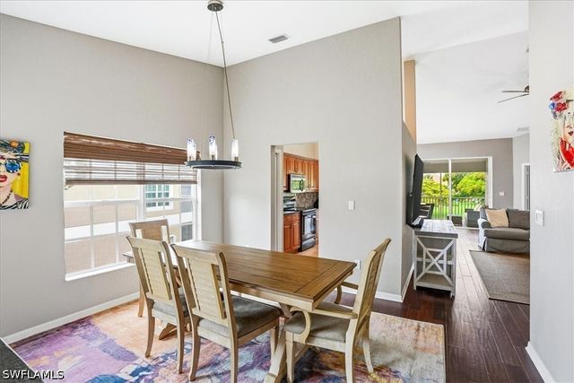 5615 Sherborn DR 201, Naples, FL 34110