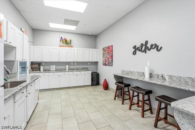 5615 Sherborn DR 201, Naples, FL 34110