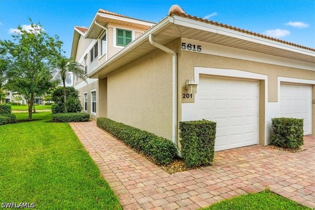 5615 Sherborn DR 201, Naples, FL 34110
