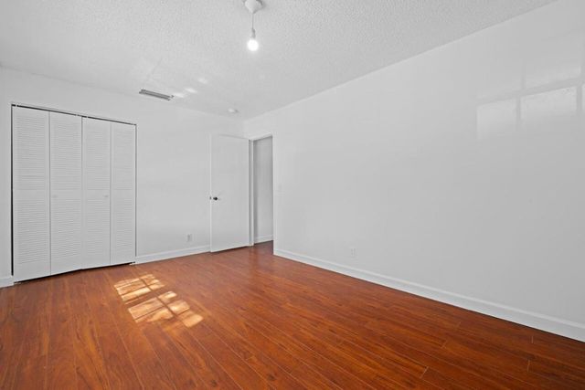 7503 Kimberly Boulevard 142, North Lauderdale, FL 33068