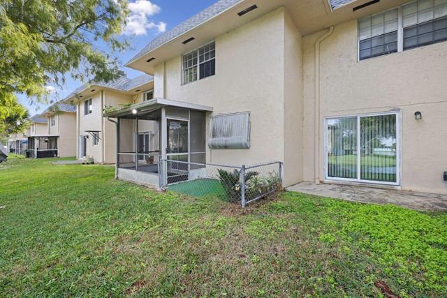 7503 Kimberly Boulevard 142, North Lauderdale, FL 33068