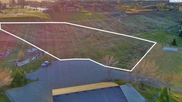 Nka, Pasco, WA 99301