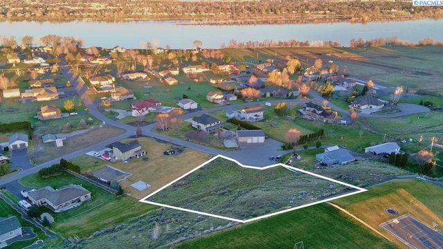 Nka, Pasco, WA 99301