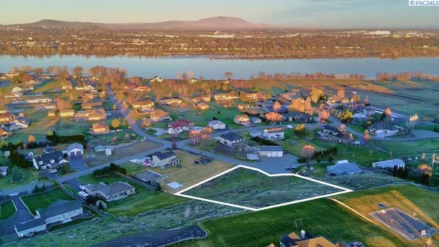 Nka, Pasco, WA 99301