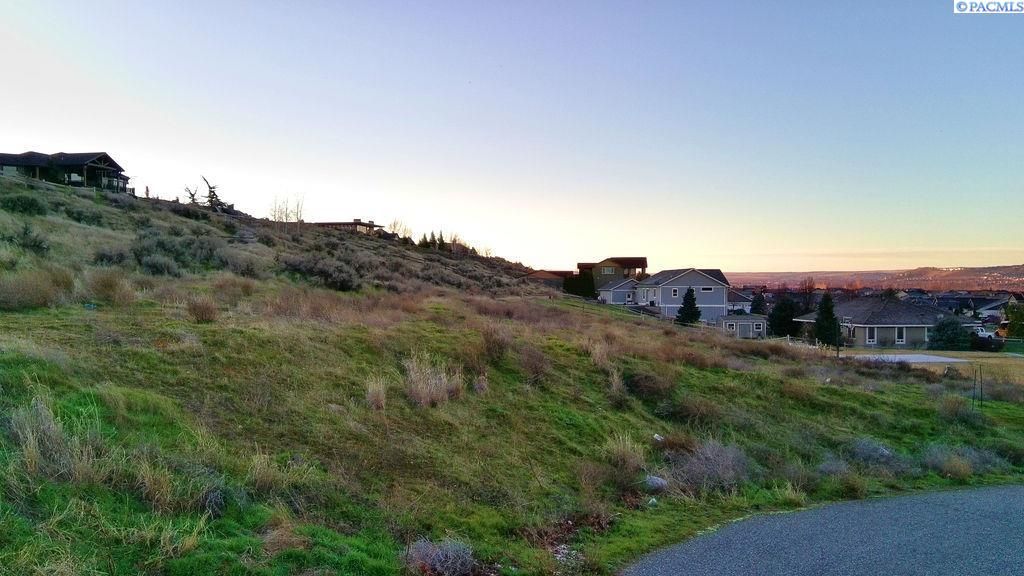 Nka, Pasco, WA 99301