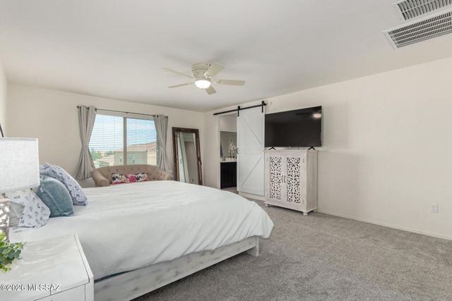 911 E Prairie Field Lane, Sahuarita, AZ 85629