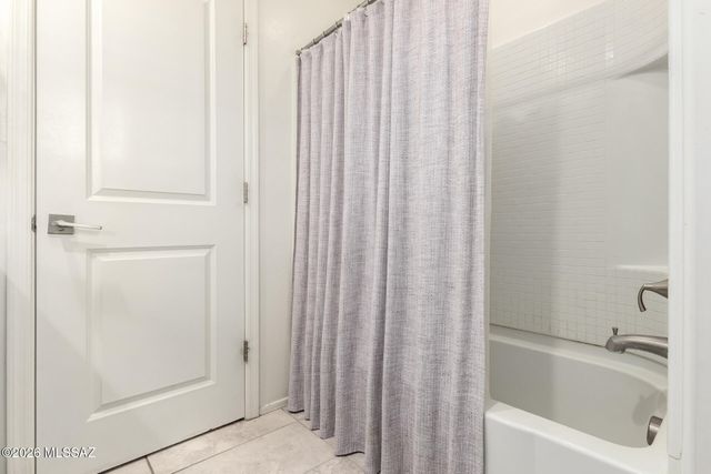 911 E Prairie Field Lane, Sahuarita, AZ 85629