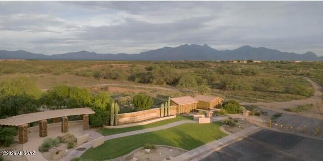 911 E Prairie Field Lane, Sahuarita, AZ 85629