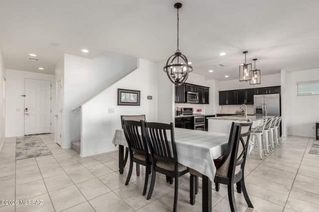 911 E Prairie Field Lane, Sahuarita, AZ 85629