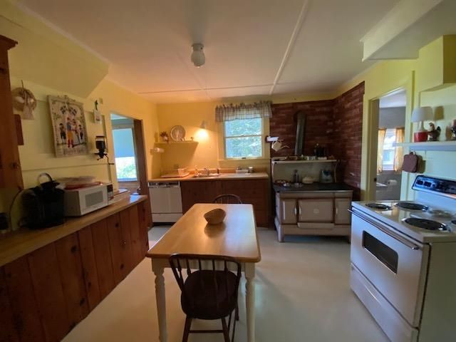 21 Hospitality Way, Newbury, NH 03255