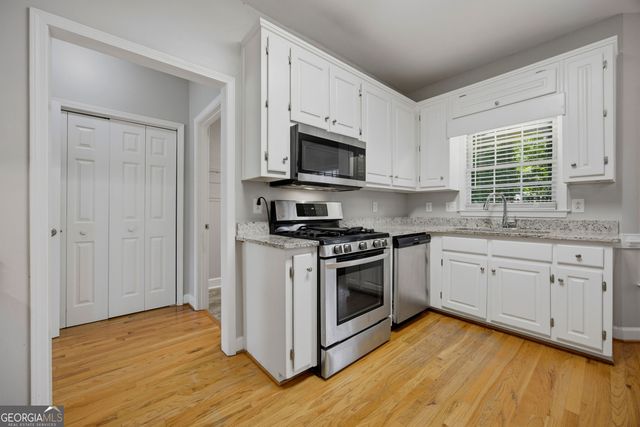 2362 Birch Hollow Trail, Lawrenceville, GA 30043