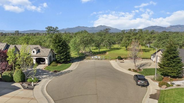 2110 Cadjew Street, Redding, CA 96003