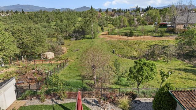 2110 Cadjew Street, Redding, CA 96003