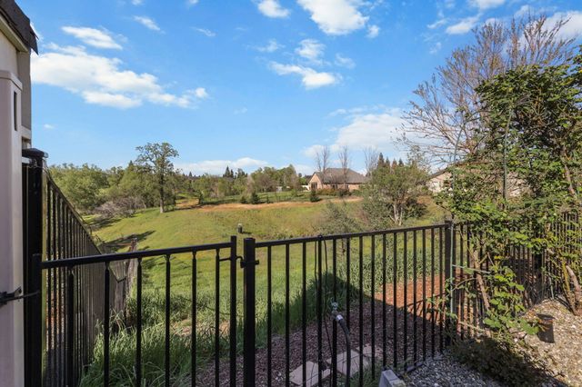 2110 Cadjew Street, Redding, CA 96003