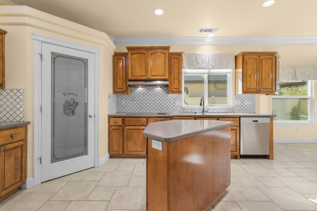 2110 Cadjew Street, Redding, CA 96003