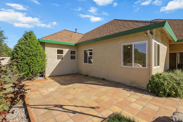 2110 Cadjew Street, Redding, CA 96003