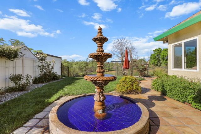 2110 Cadjew Street, Redding, CA 96003