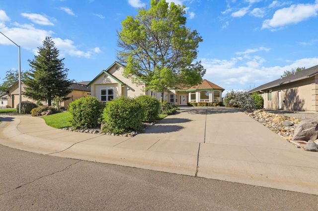 2110 Cadjew Street, Redding, CA 96003