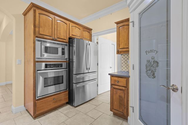 2110 Cadjew Street, Redding, CA 96003